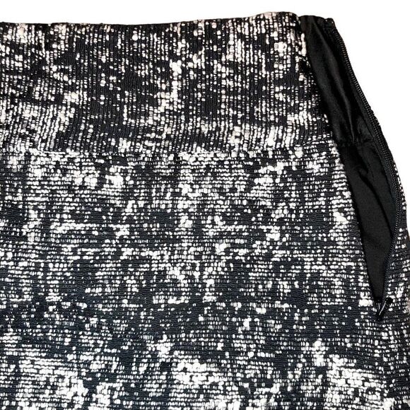 Banana Republic Salt Mini Skirt in Black/White Tweed Women’s 2 - Picture 4 of 7